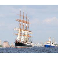 2550_8138 Russische Viermastbark Sedov vor Hamburg Neumuehlen. | Hafengeburtstag Hamburg - groesstes Hafenfest der Welt